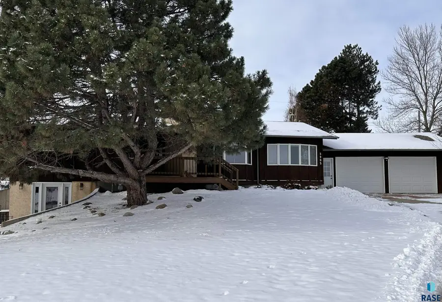 3905 N Longview Ave, Sioux Falls, SD 57107 - Image #3