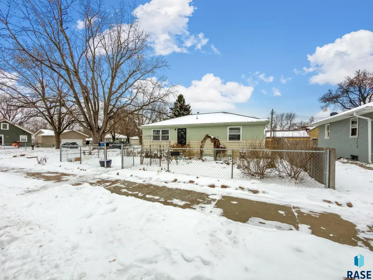 1715 E Mulberry St, Sioux Falls, SD 57103 - Image #1