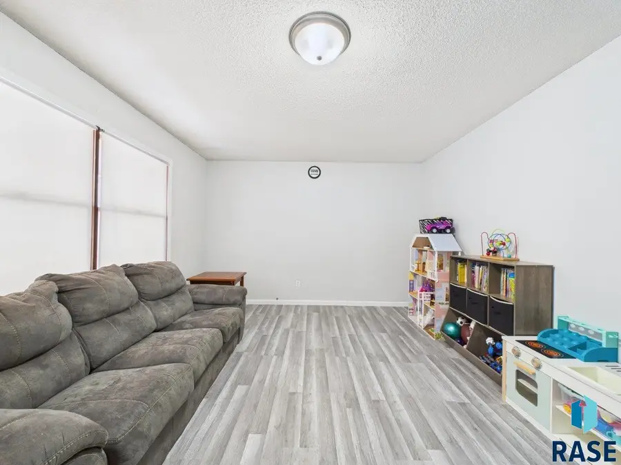 318 Elm Ave, Baltic, SD 57003 - Image #3