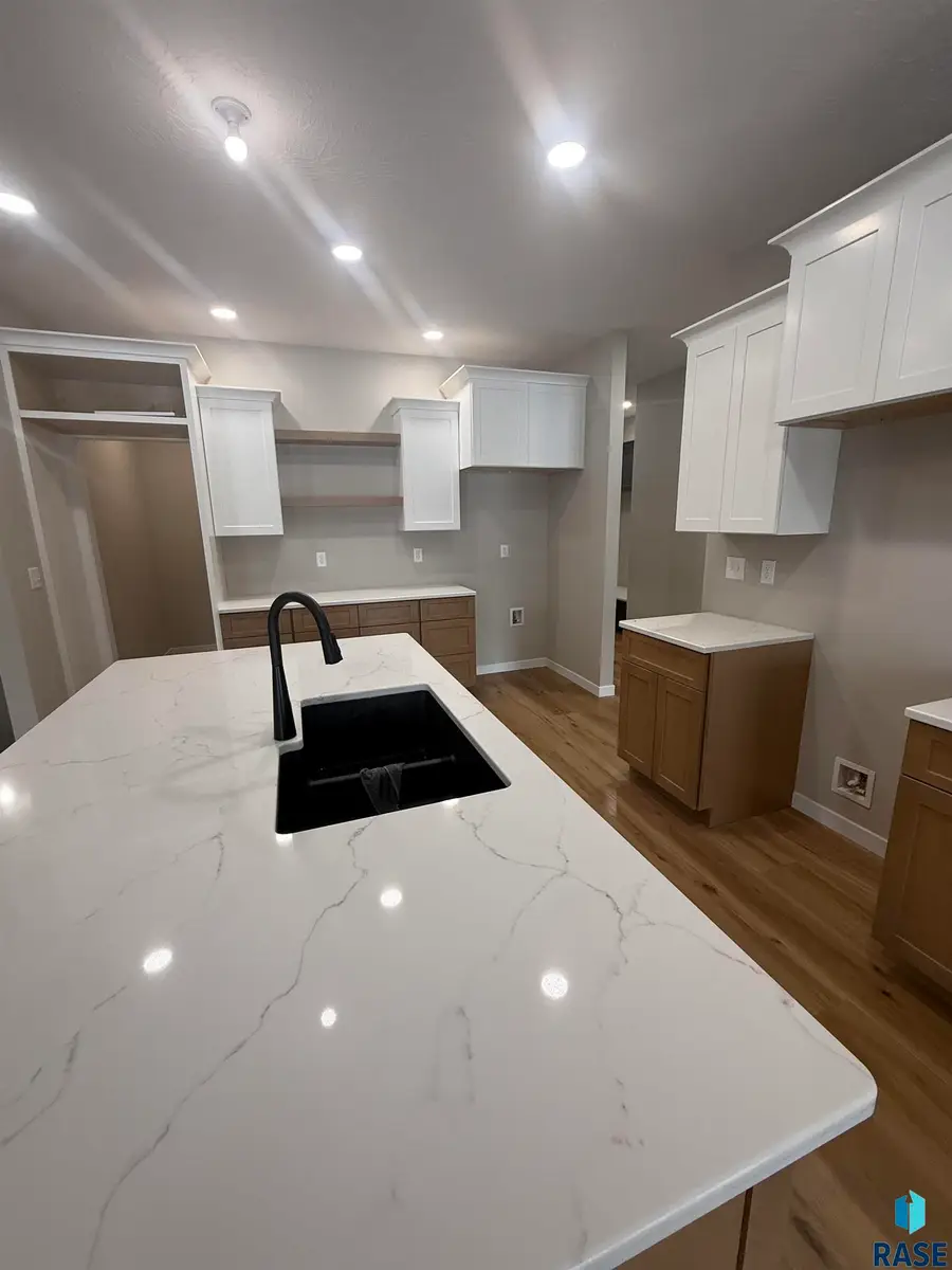 2109 S Red Oak Ave, Sioux Falls, SD 57110 - Image #2