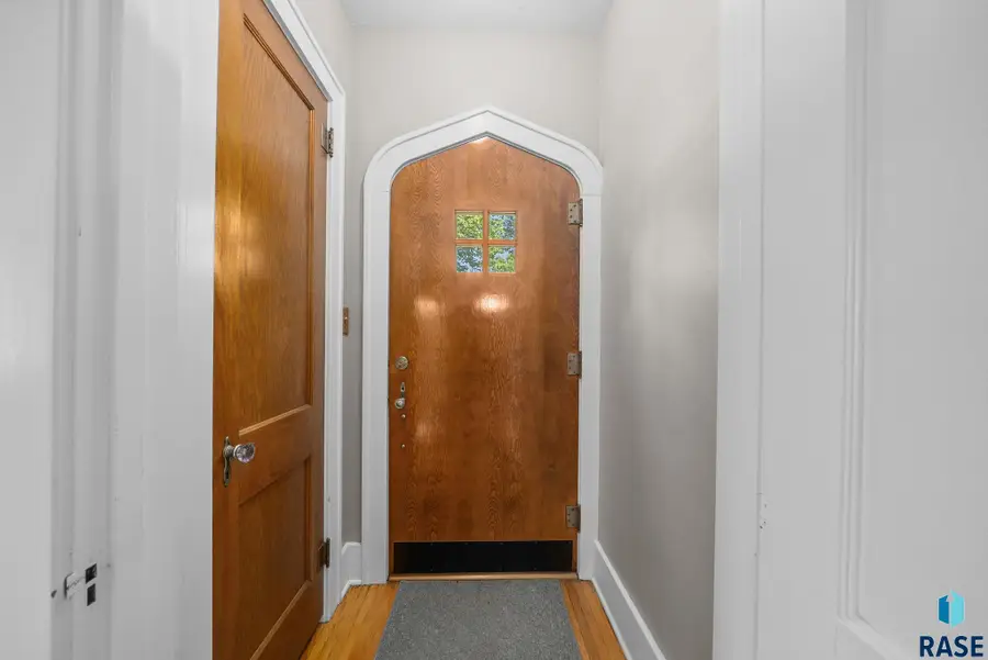 1701 S Carter Pl, Sioux Falls, SD 57105 - Image #2