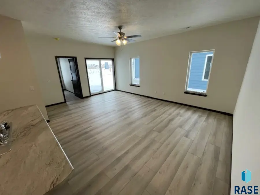 3514 S Heather Ave, Sioux Falls, SD 57106 - Image #3