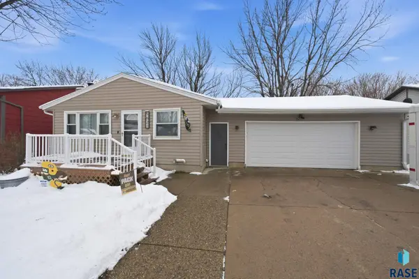 5621 W Bluestem St, Sioux Falls, SD 57106