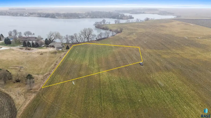 100 Bright Shores Dr, Viborg, SD 57070 - Image #2