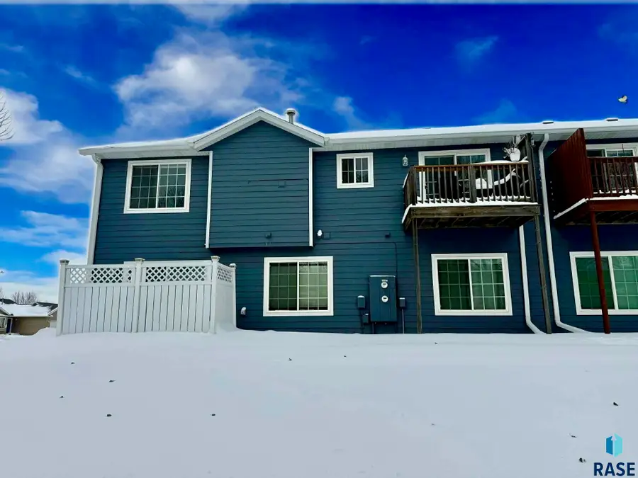 1405 N Conifer Pl, Sioux Falls, SD 57107 - Image #3