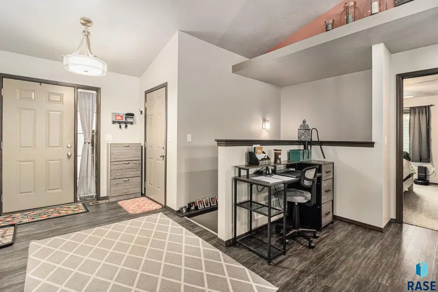 612 Prairieside Trl, Harrisburg, SD 57032 - Image #2