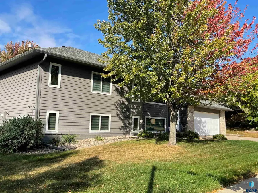 4309 S Pillsberry Ave, Sioux Falls, SD 57103 - Image #2