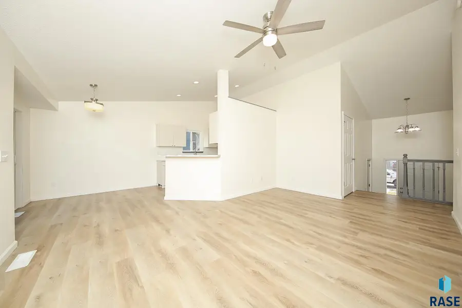 7412 W 51st St, Sioux Falls, SD 57106 - Image #2