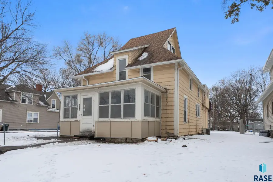 611 N Walts Ave, Sioux Falls, SD 57104 - Image #2