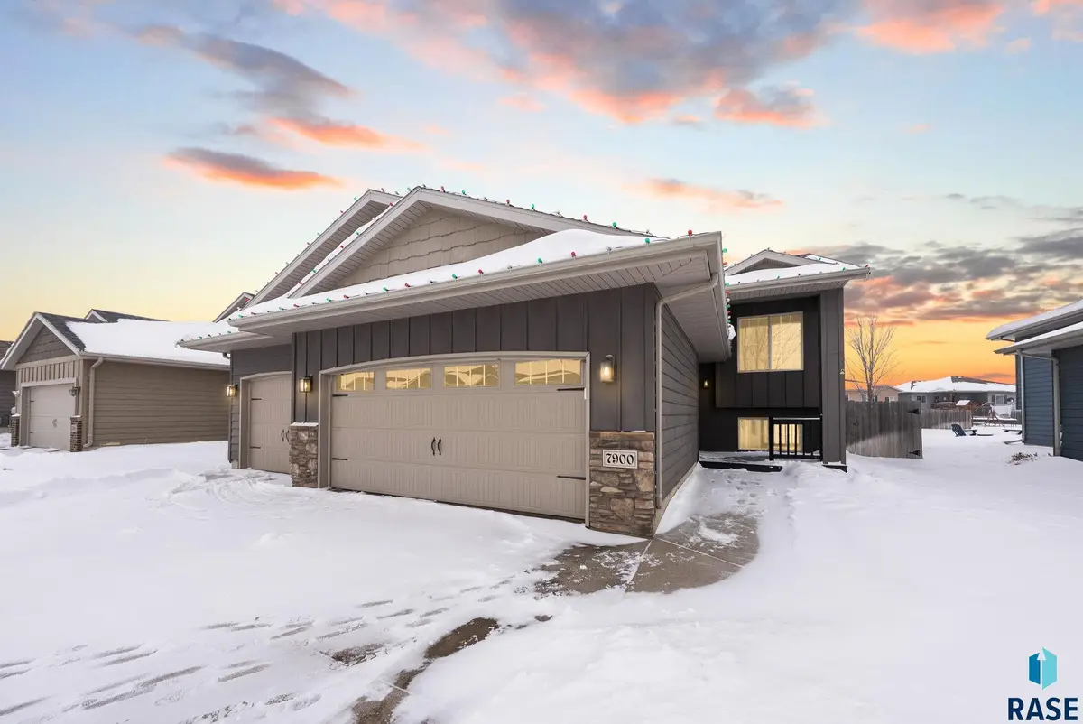 7900 W Pettigrew Ln, Sioux Falls, SD 57106 - Image #1