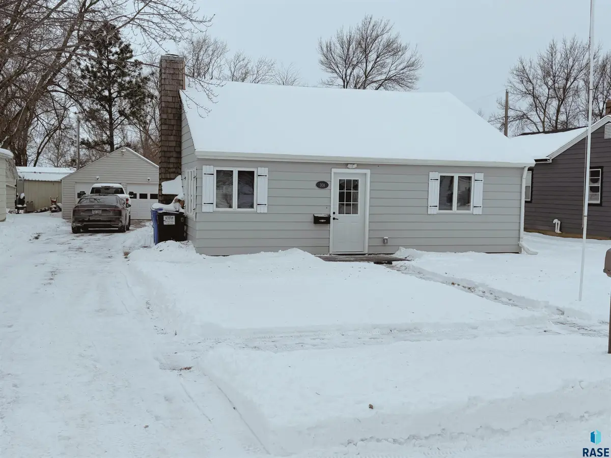 331 E Norton Ave, Salem, SD 57058 - Image #1