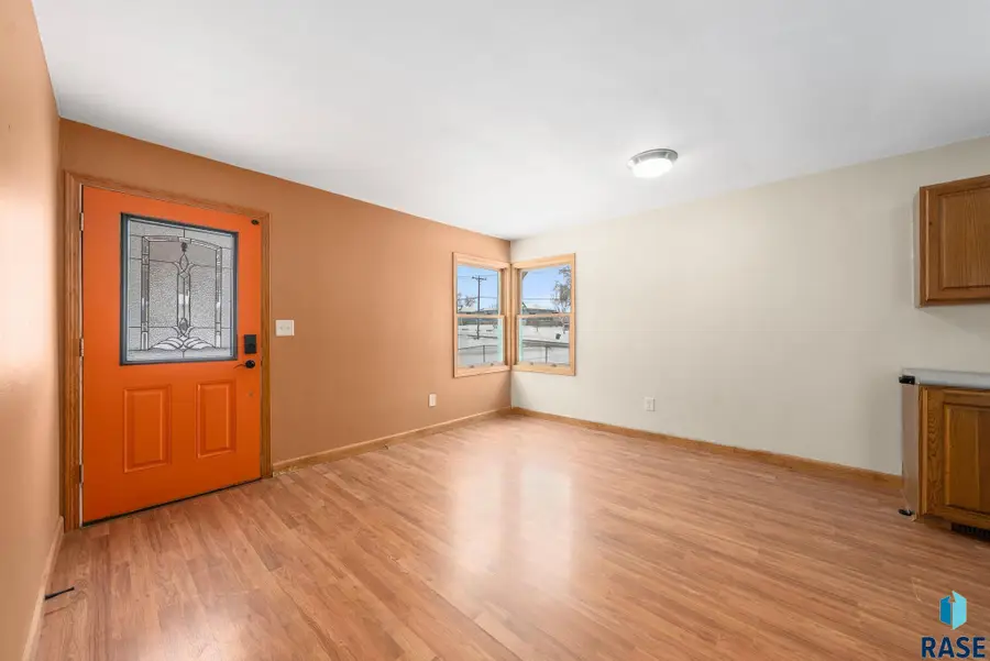 2804 E 19th St, Sioux Falls, SD 57103 - Image #3