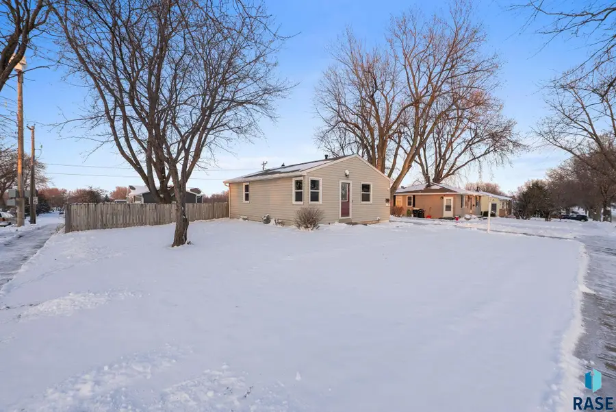 3300 E 15th St, Sioux Falls, SD 57103 - Image #3