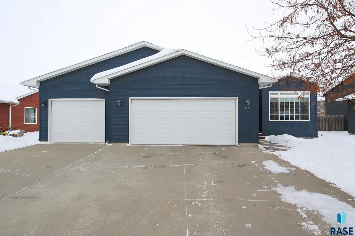 712 S 7th Ave, Brandon, SD 57005 - Image #1