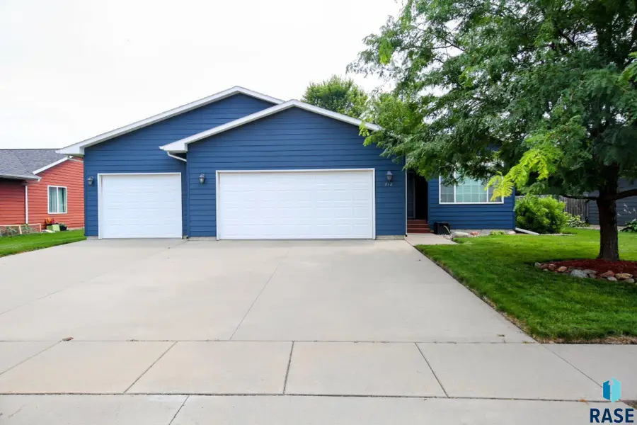 712 S 7th Ave, Brandon, SD 57005 - Image #2