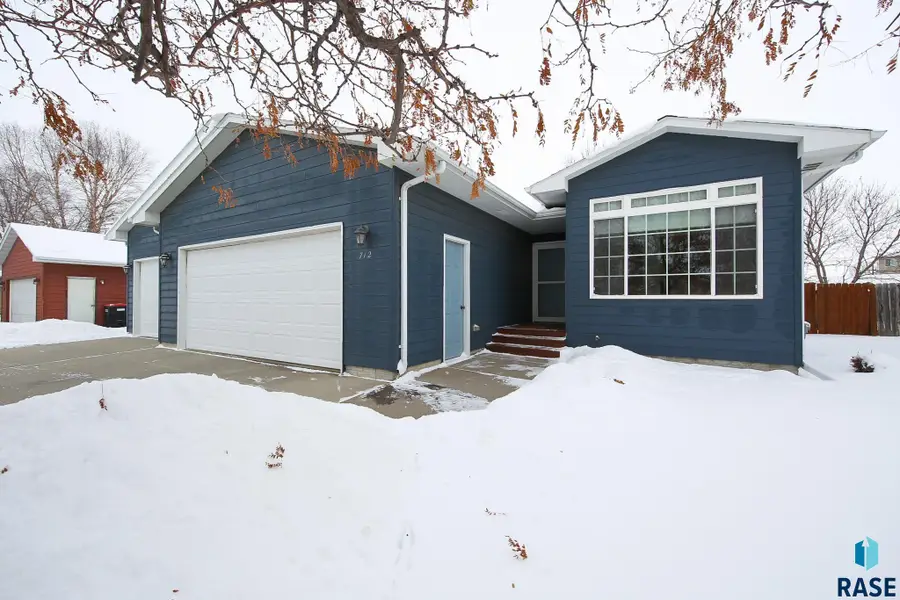 712 S 7th Ave, Brandon, SD 57005 - Image #3
