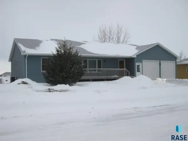 525 Valley View Ave, Baltic, SD 57003