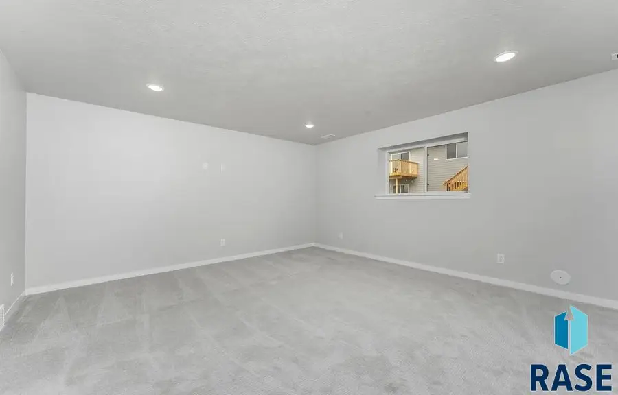 608 N Union Ave, Sioux Falls, SD 57110 - Image #2