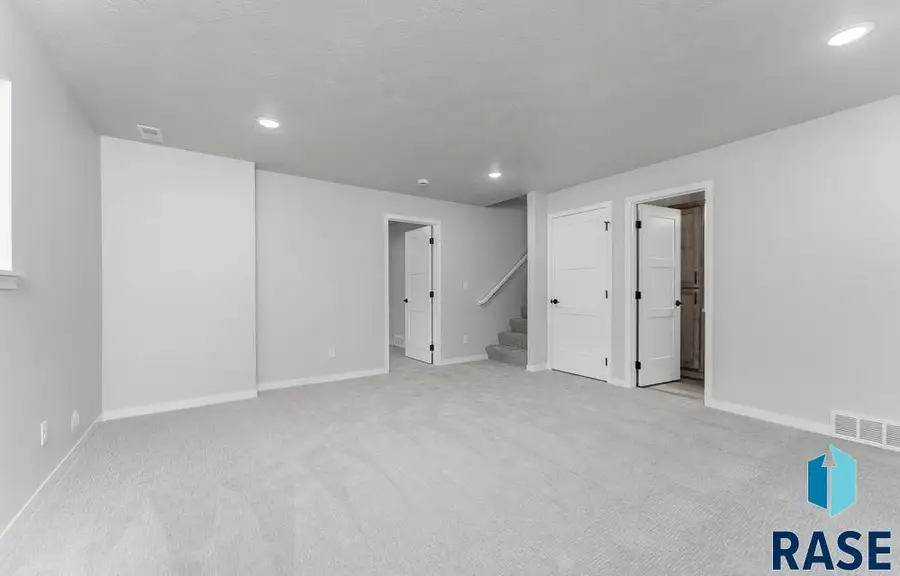 608 N Union Ave, Sioux Falls, SD 57110 - Image #3