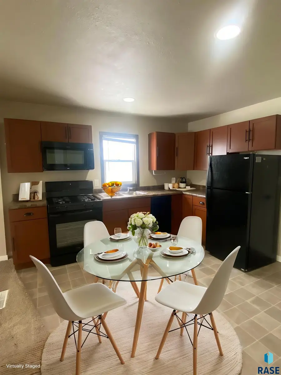 3135 N Lewis Ave, Sioux Falls, SD 57104 - Image #3