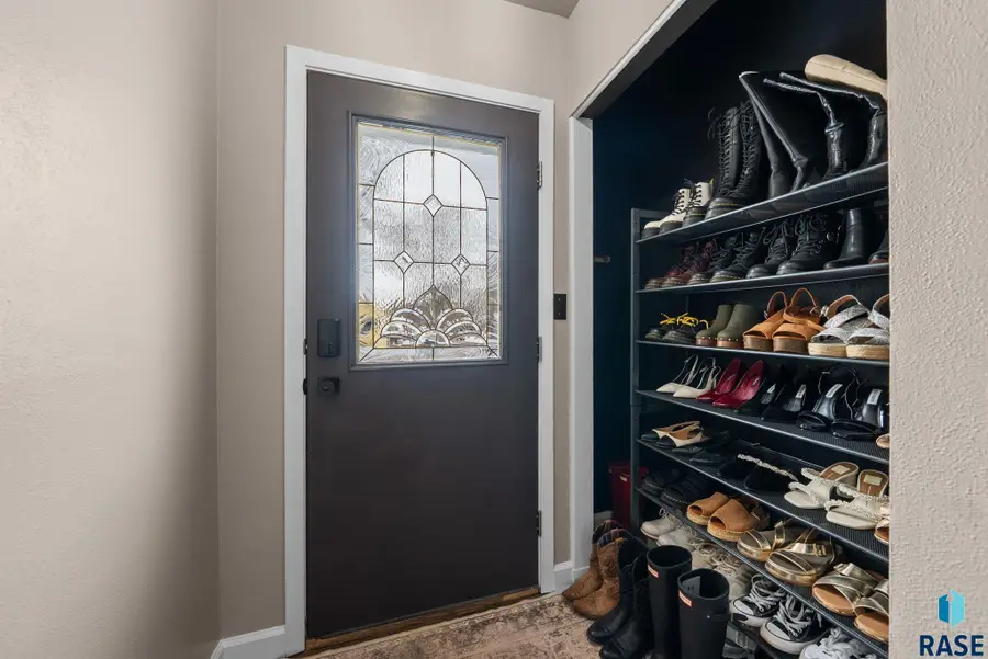 2312 S Phillips Ave, Sioux Falls, SD 57105 - Image #2