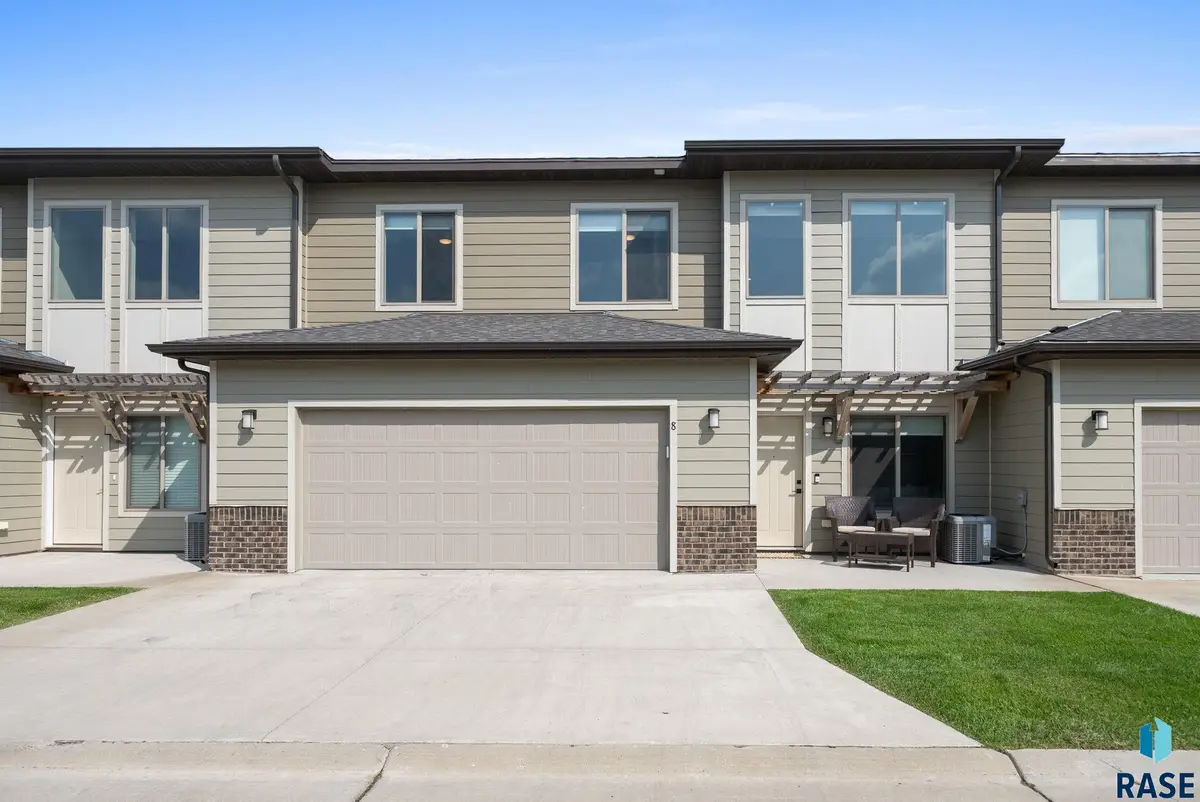 7705 S Townsley Ave #8, Sioux Falls, SD 57108 - Image #1