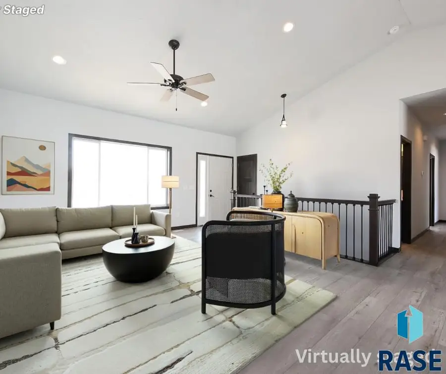 415 N Elm St, Lennox, SD 57039 - Image #2