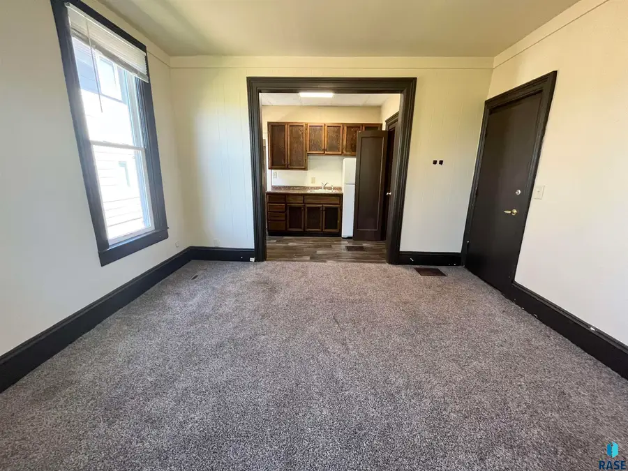 614 S 2nd Ave, Sioux Falls, SD 57104 - Image #3