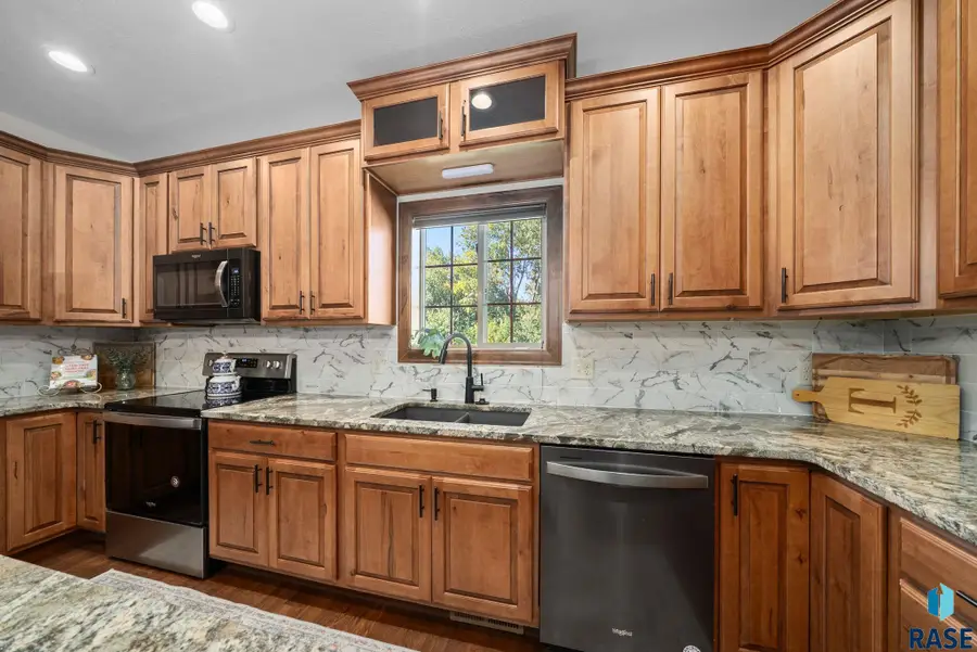 4900 E Cattail Dr, Sioux Falls, SD 57110 - Image #3