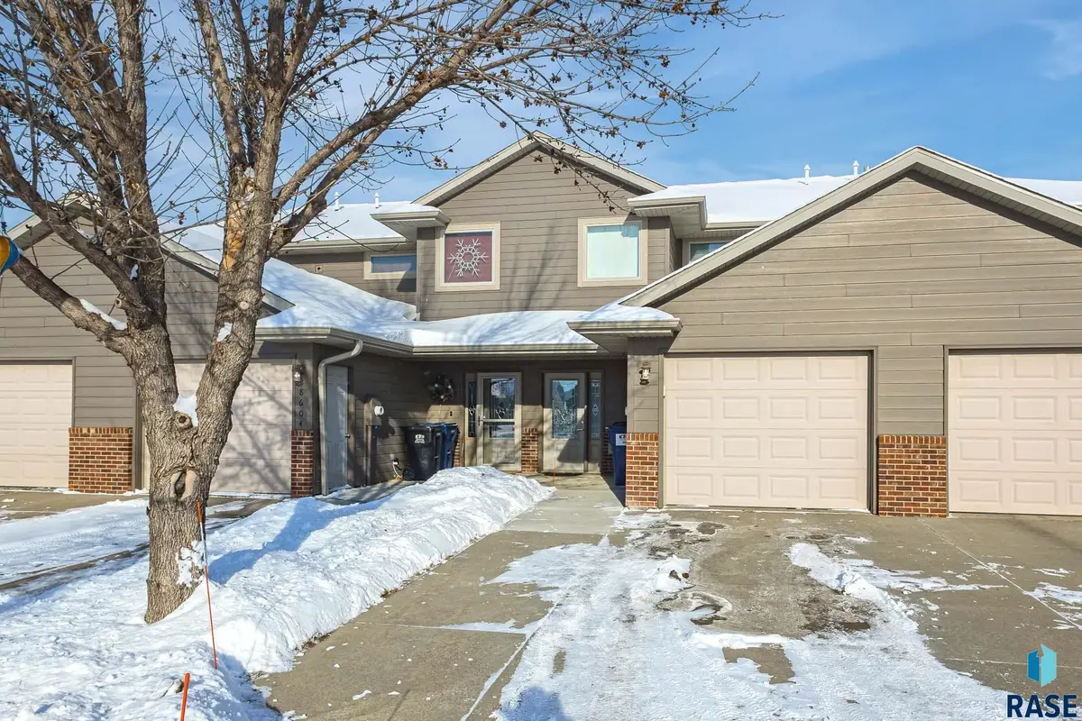8602 W Lavern Wipf St #2, Sioux Falls, SD 57106 - Image #1