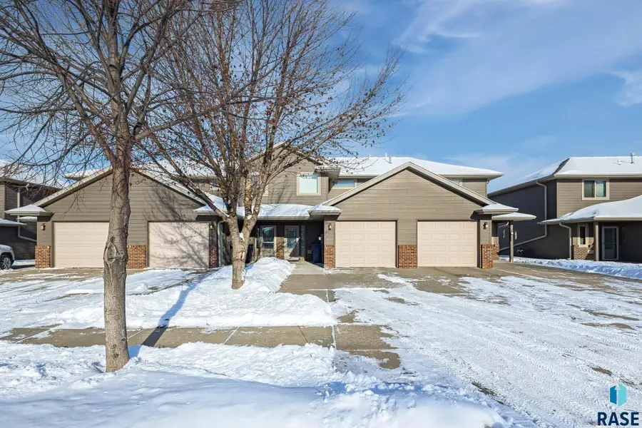 8602 W Lavern Wipf St #2, Sioux Falls, SD 57106 - Image #2