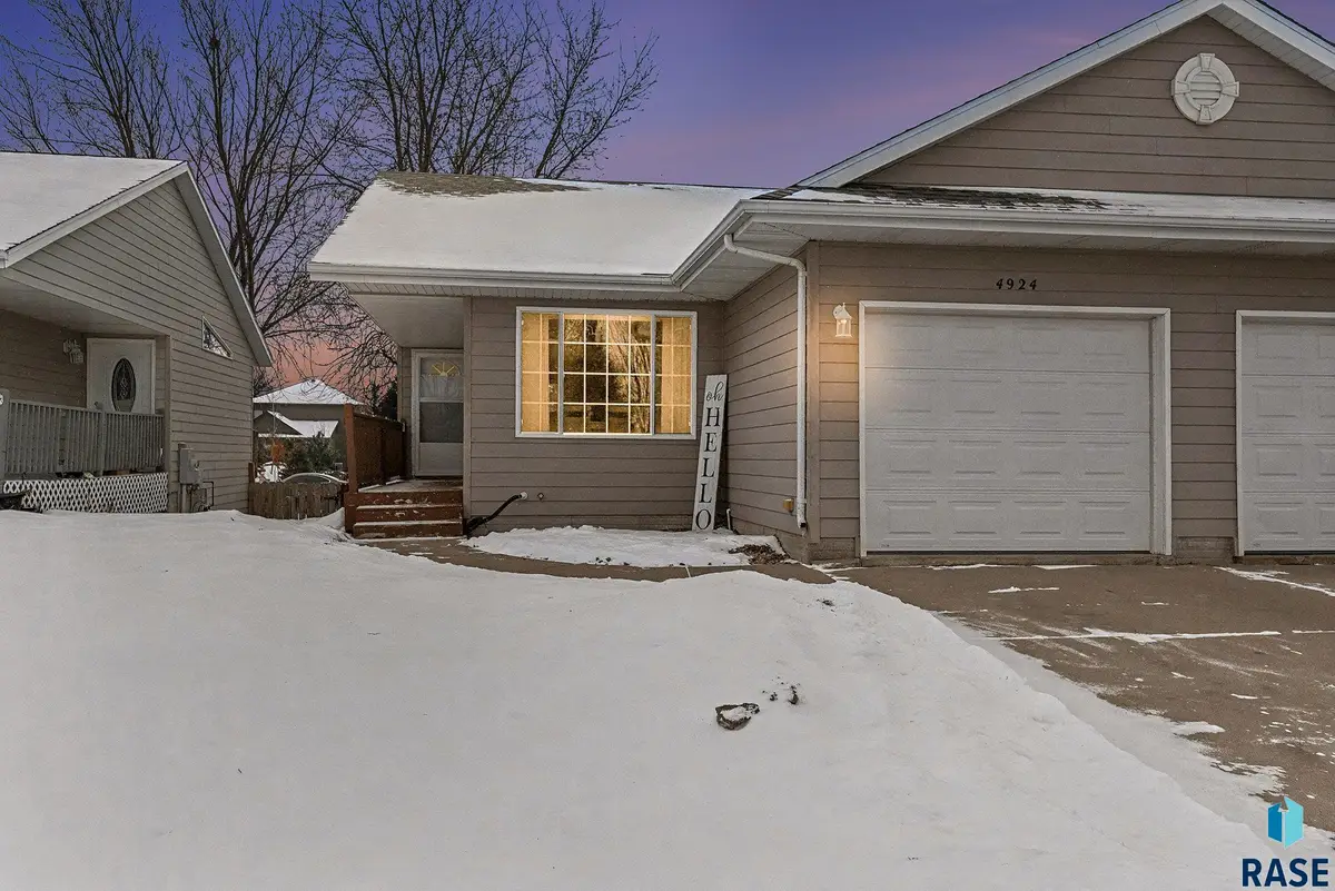 4924 S Dunlap Ct, Sioux Falls, SD 57106 - Image #1