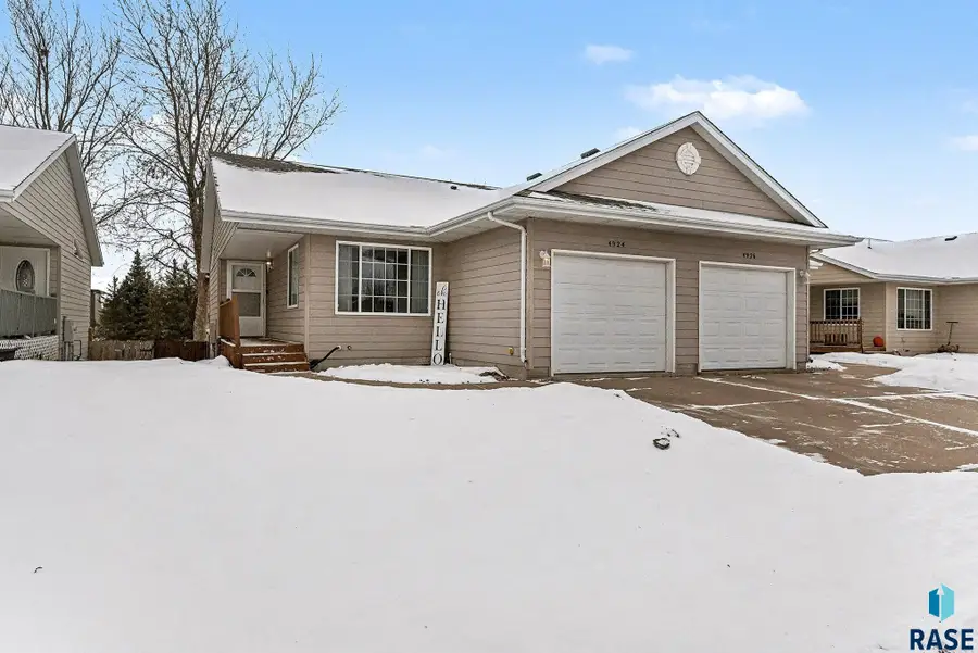 4924 S Dunlap Ct, Sioux Falls, SD 57106 - Image #2