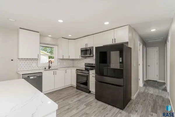 3504 S Glendale Ave, Sioux Falls, SD 57106