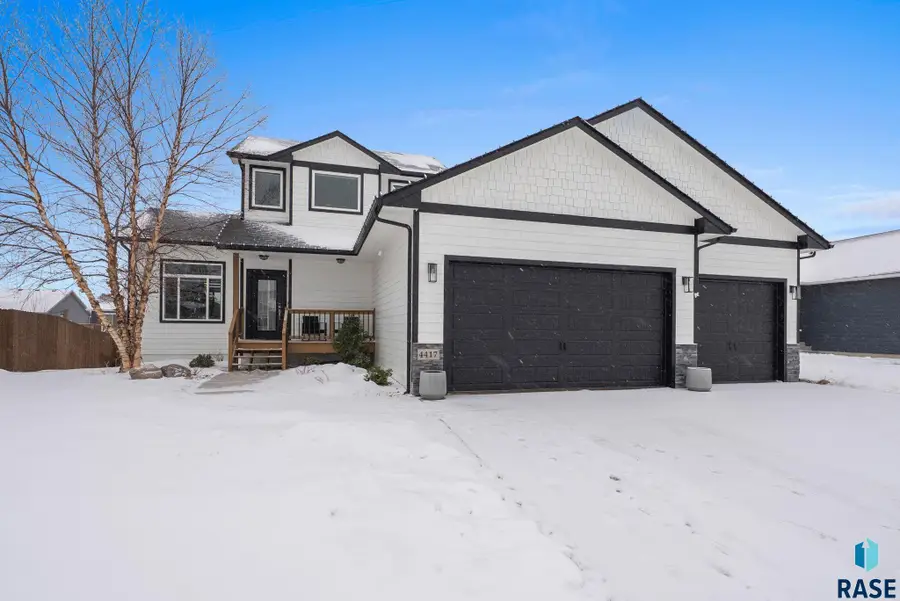 4417 W Delafield Cir, Sioux Falls, SD 57108 - Image #2