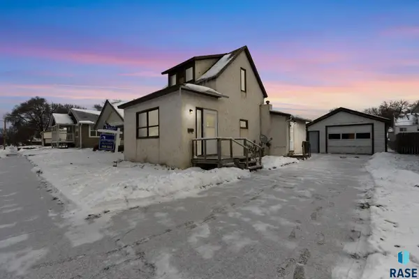 528 S Elmwood Ave, Sioux Falls, SD 57104