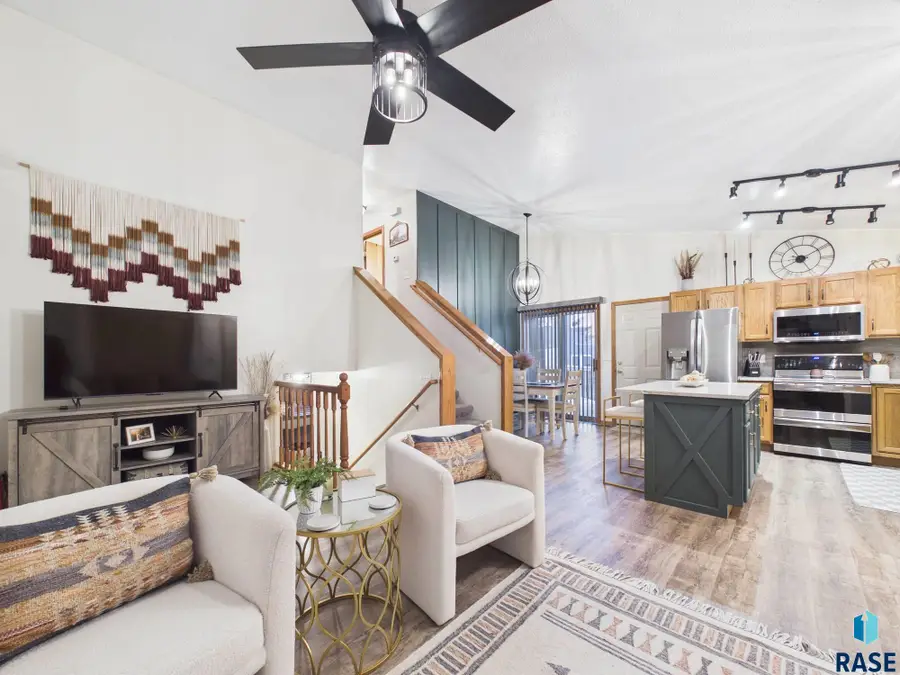 8009 W Stoney Creek St, Sioux Falls, SD 57106 - Image #2