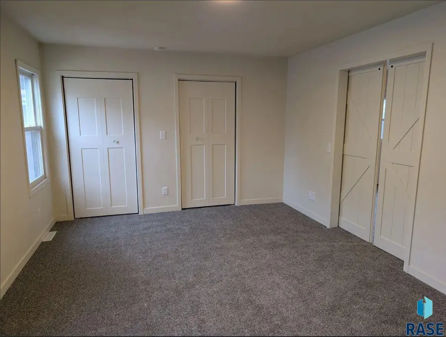1104 W 6th St, Sioux Falls, SD 57104 - Image #3
