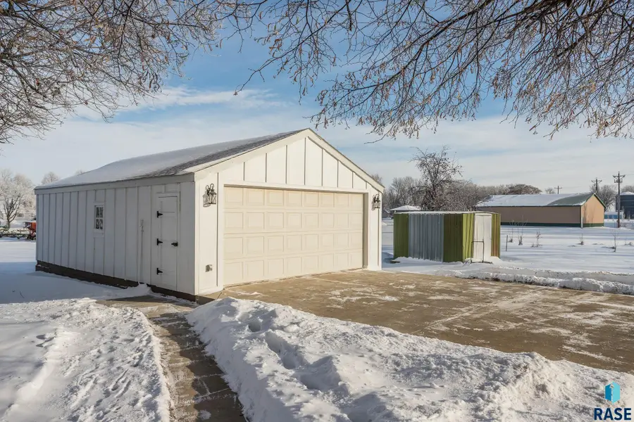 112 E Plum St, Freeman, SD 57029 - Image #3