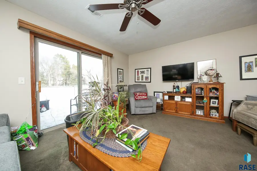 8600 W Grinn Pl, Sioux Falls, SD 57106 - Image #3