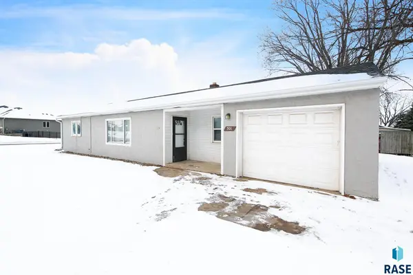 501 S 5th Ave, Brandon, SD 57005