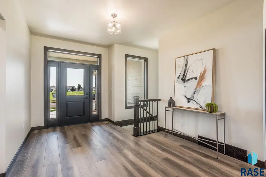 5508 E Claremont St, Sioux Falls, SD 57110 - Image #3