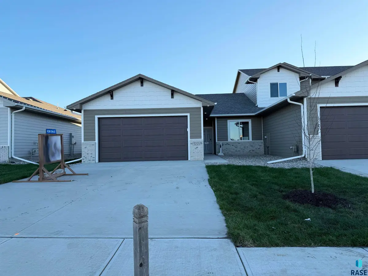 5221 E 67th St, Sioux Falls, SD 57108 - Image #1