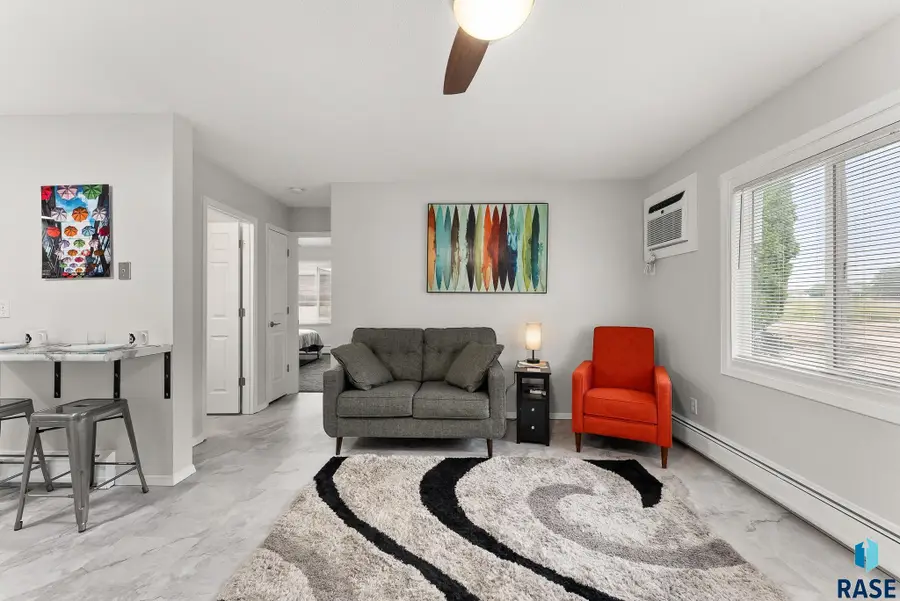 101 S Holly Ave, Sioux Falls, SD 57104 - Image #2