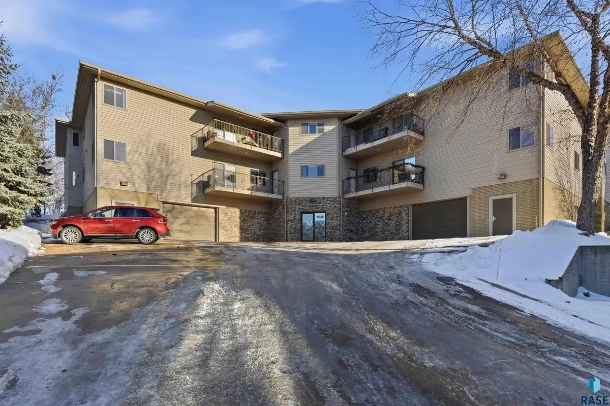 1536 S Southeastern Ave #205, Sioux Falls, SD 57103 - Image #1