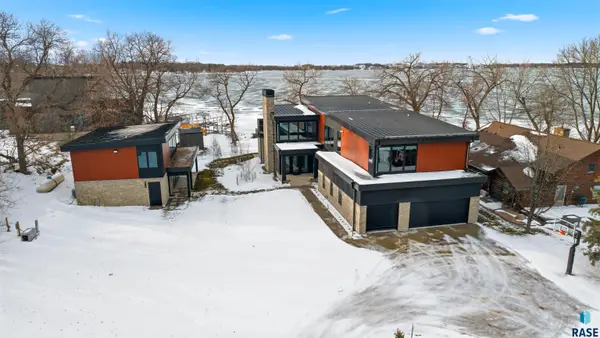 1943 Hyde Park Dr N, Grenville, SD 57239