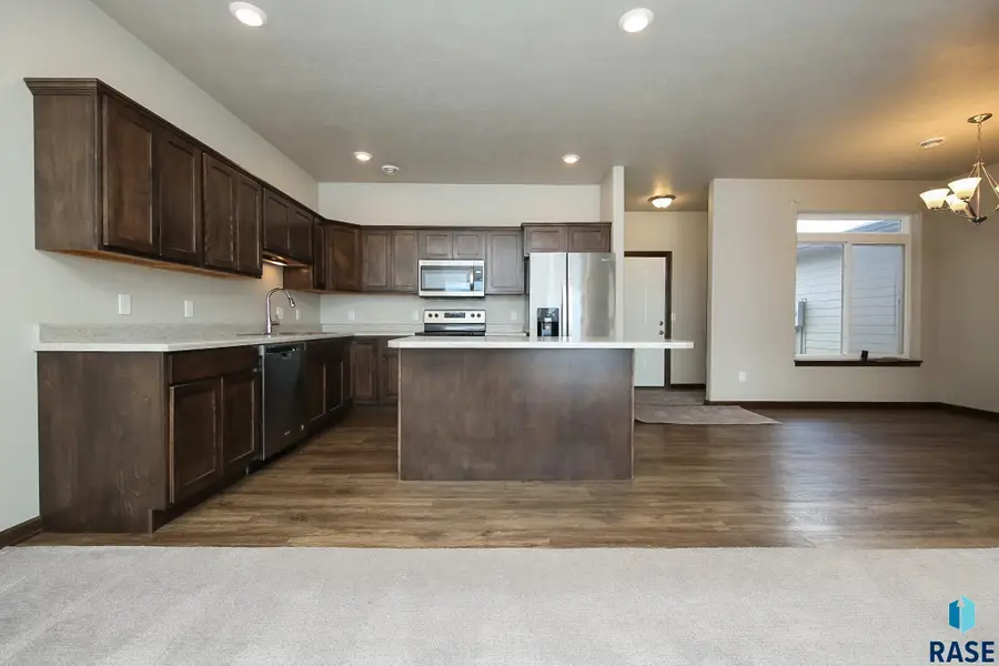 5514 S Seville Pl, Sioux Falls, SD 57108 - Image #3