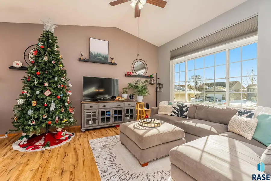 7420 W Luke Dr, Sioux Falls, SD 57106 - Image #3