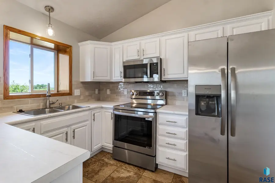 608 N Dubuque Ave, Sioux Falls, SD 57110 - #3