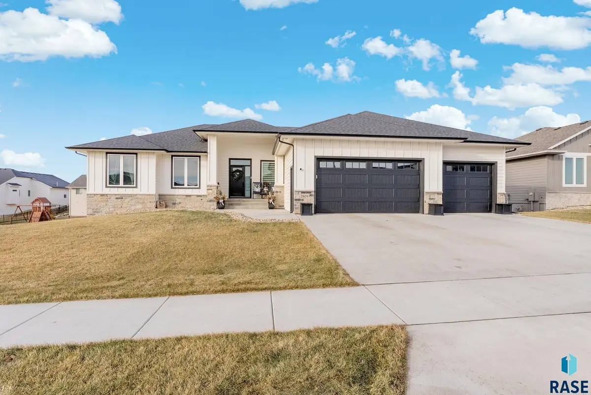 2809 S Faith Ave, Sioux Falls, SD 57110 - Image #1